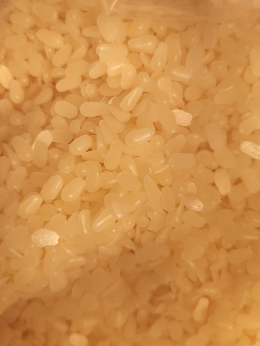 Food-Grade Beeswax Pellets – Pure and Natural
